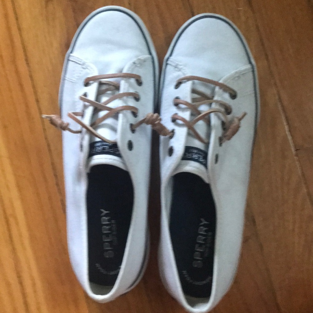 Sperry slip on Sneaker 81/2, good condition